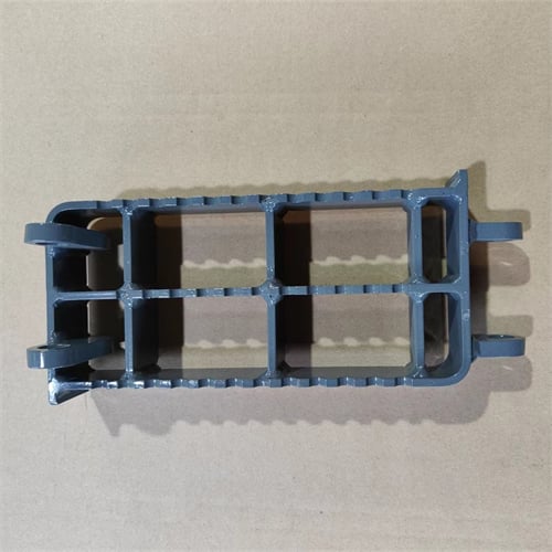 Custom metal petal component